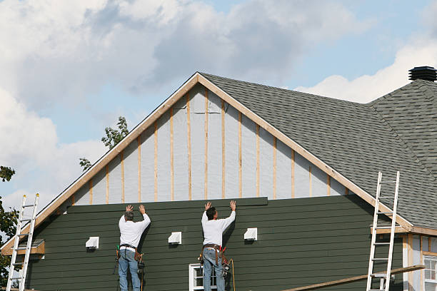 Professional Siding technician working in Middlesex, NC